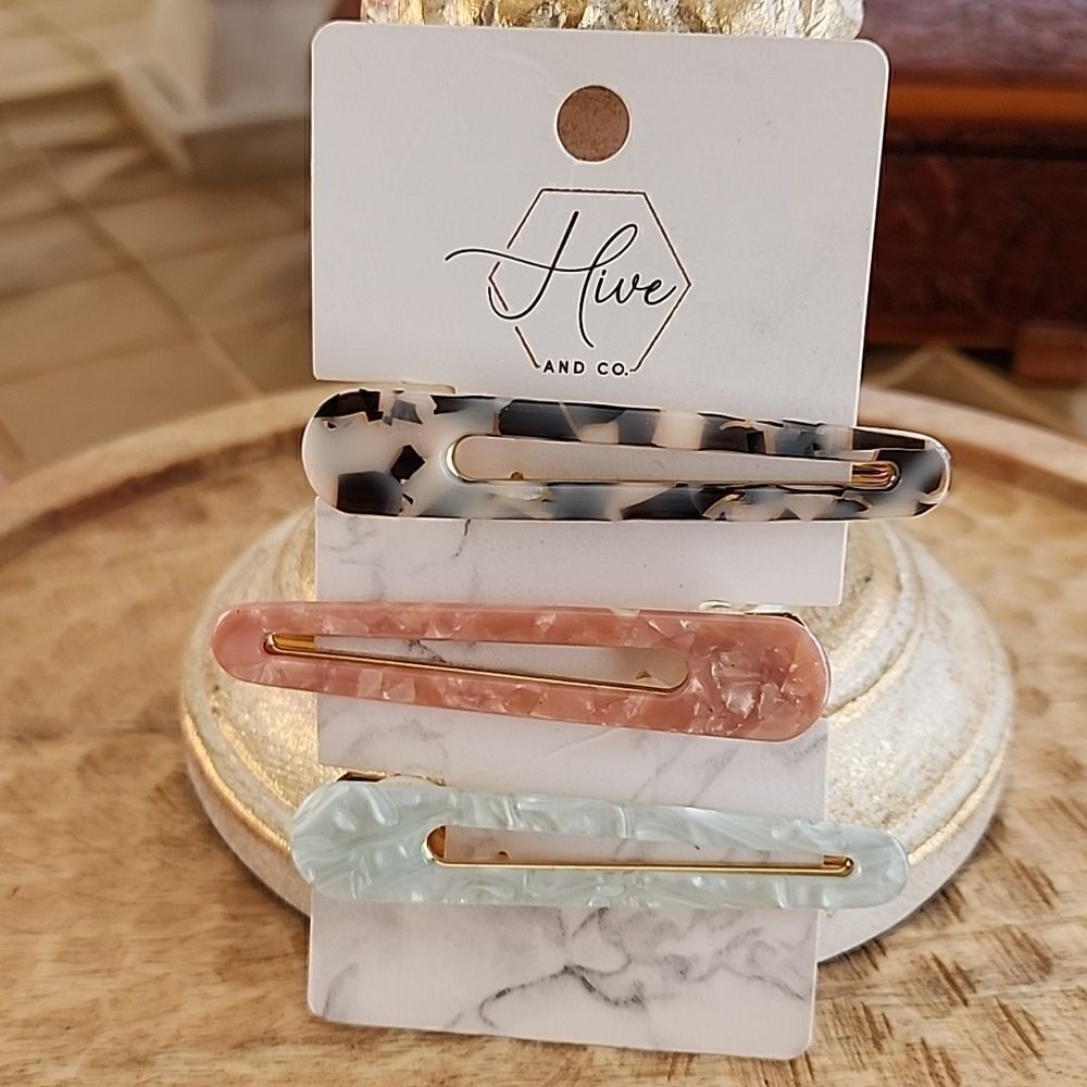 Three NWOT Hair Clips with Stay Put Grip Teeth